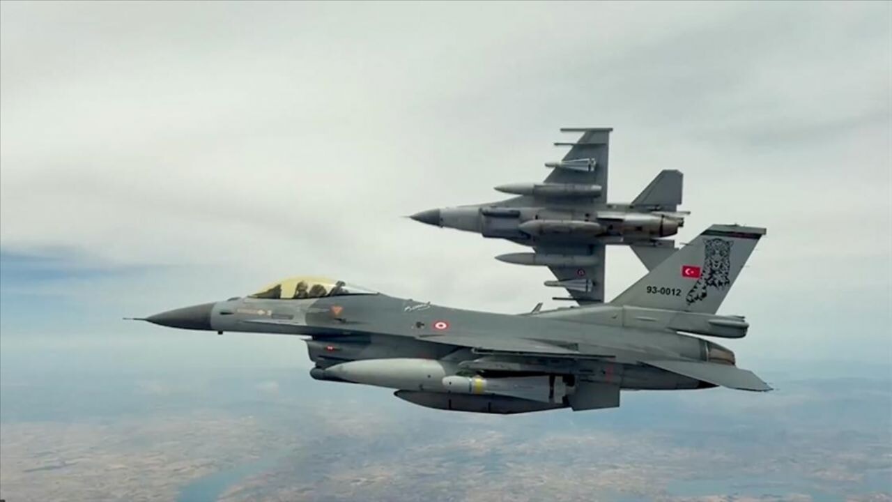 Türkiye'den caydırıcı mesaj: Eş zamanlı füze tatbikatı nefes kesti