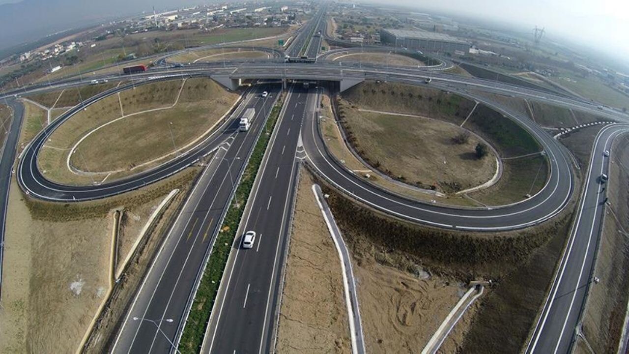 Türkiye genelinde 10 büyük yolda trafik uyarısı