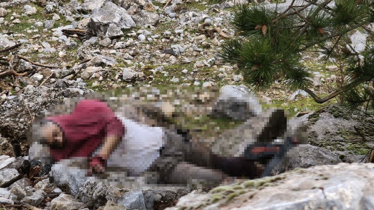 Uçurumda ceset bulundu; 9 gözaltı