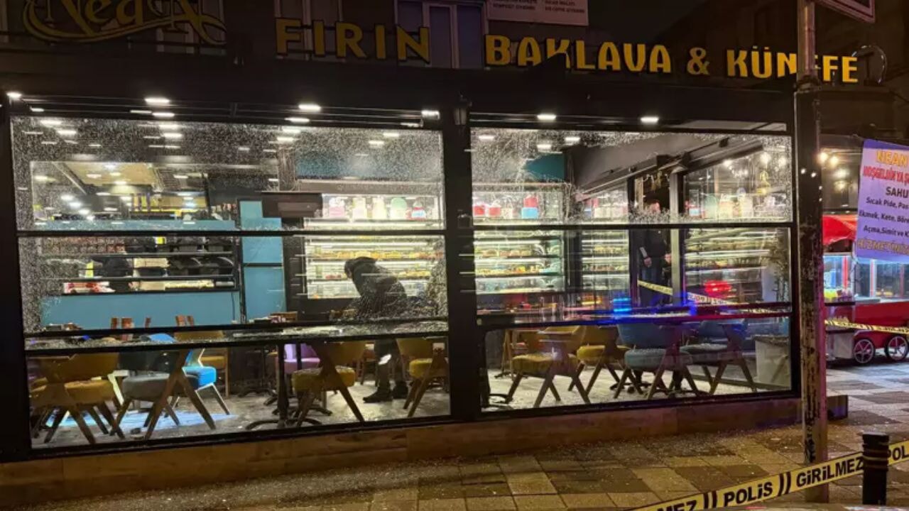 Ümraniye'de çifte saldırı! İki pastane art arda kurşunlandı