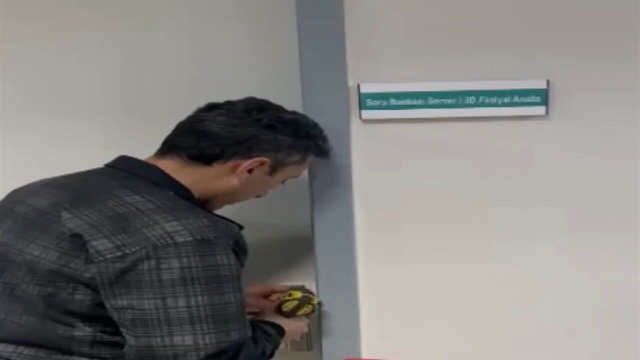 Üniversite hastanesinde profesöre 'gizli kamera' soruşturması