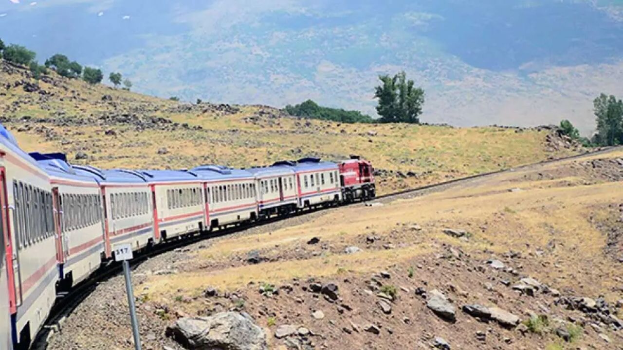 Van-Tahran tren seferleri geri dönüyor! İlk seferin tarihi belli oldu