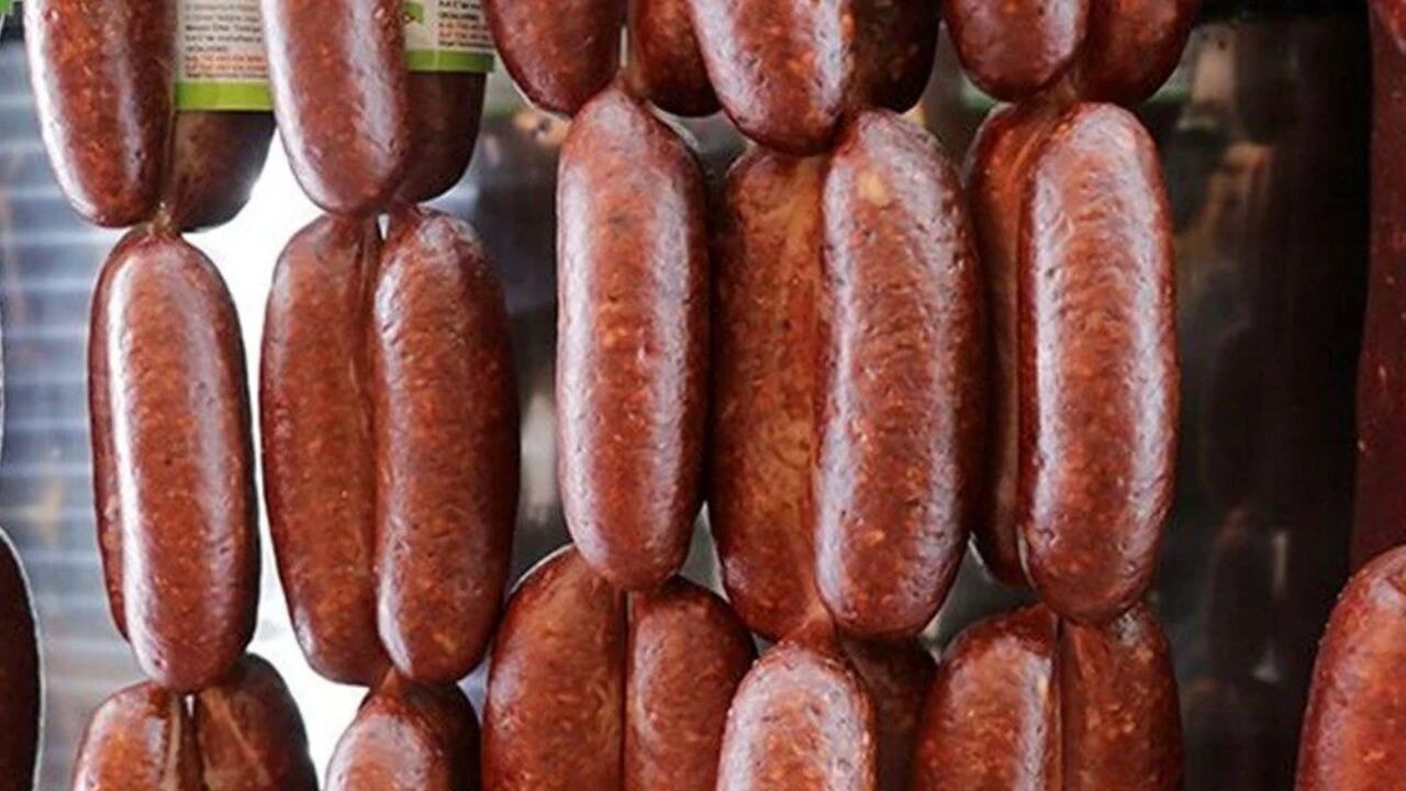 Yeni ifşa listesi: Sucuktan dil çıktı!