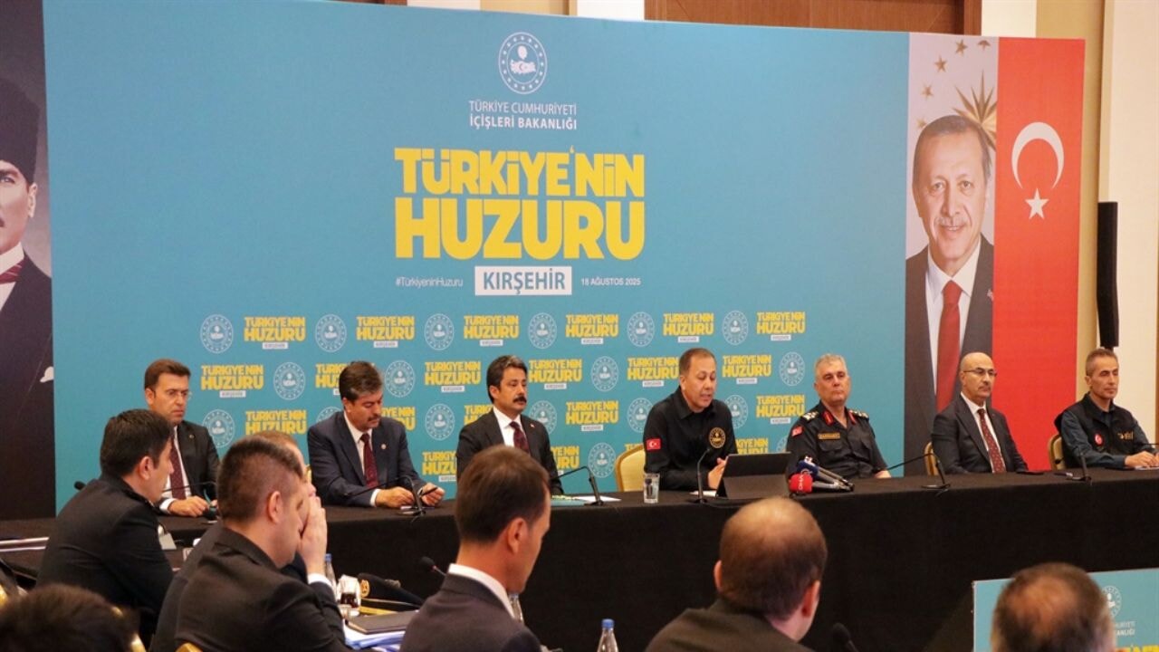 Yerlikaya: Kırmızı bültenle aranan 438 suçlu yakalandı