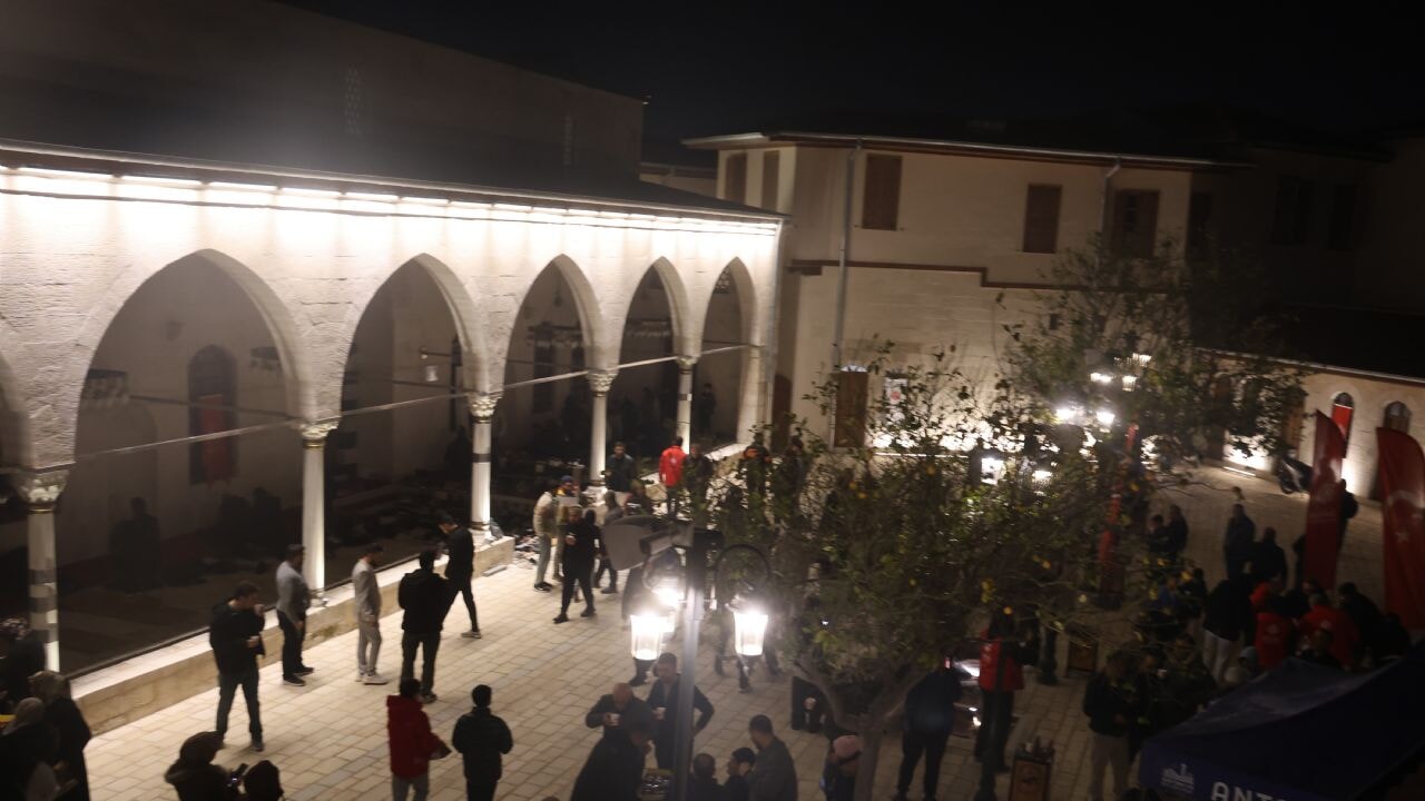 Depremde yerle bir olan Anadolu'nun ilk camisi ihya edildi