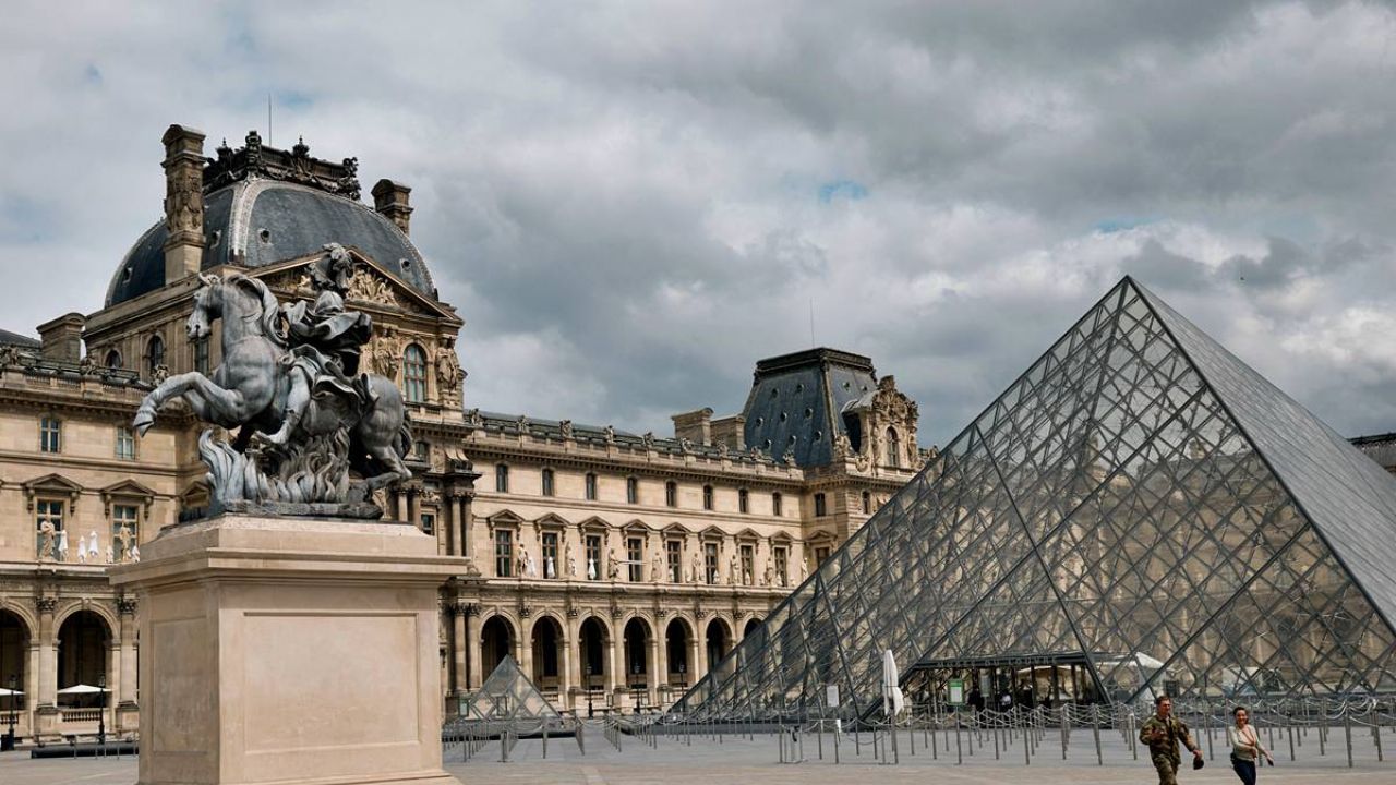 Soyulan Louvre Müzesi'nin yeni müdürü belli oldu