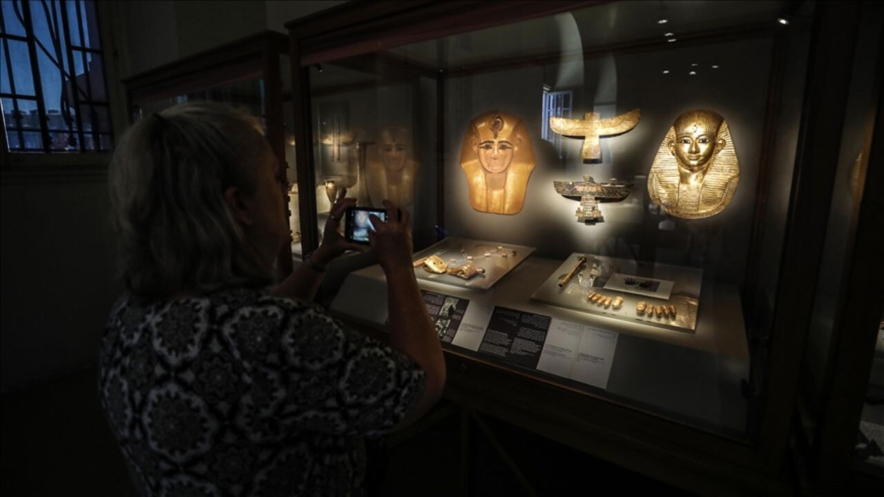 Üç bin yıllık paha biçilmez altın firavun bileziği ile ilgili gerçek ortaya çıktı