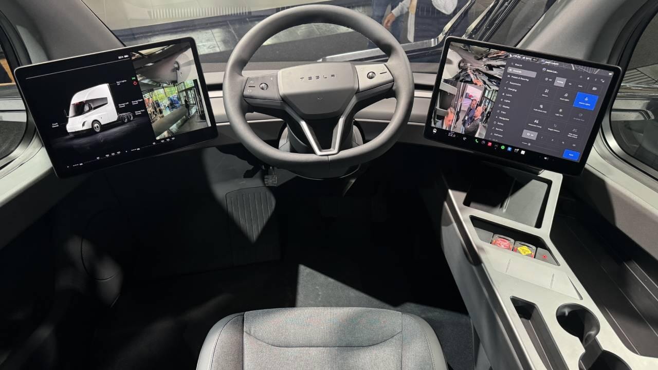 Elon Musk: Tesla'nın en önemli ürünü yolda