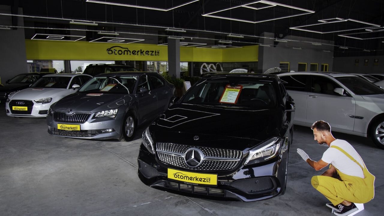 Otomobil almak isteyen kredi çekemeyince çareyi burada buldu