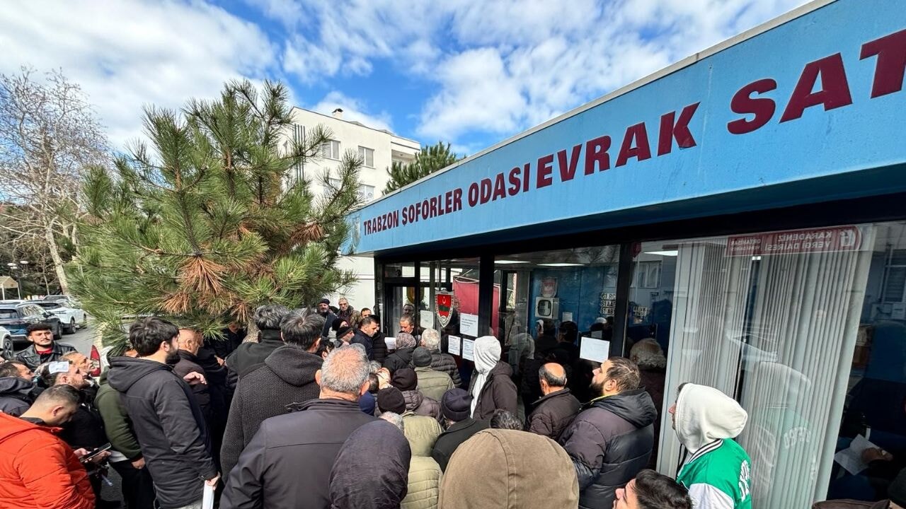 Süre uzatıldı ama yoğunluk bitmedi: Trabzon'da 10 bin adet APP plaka değiştirildi