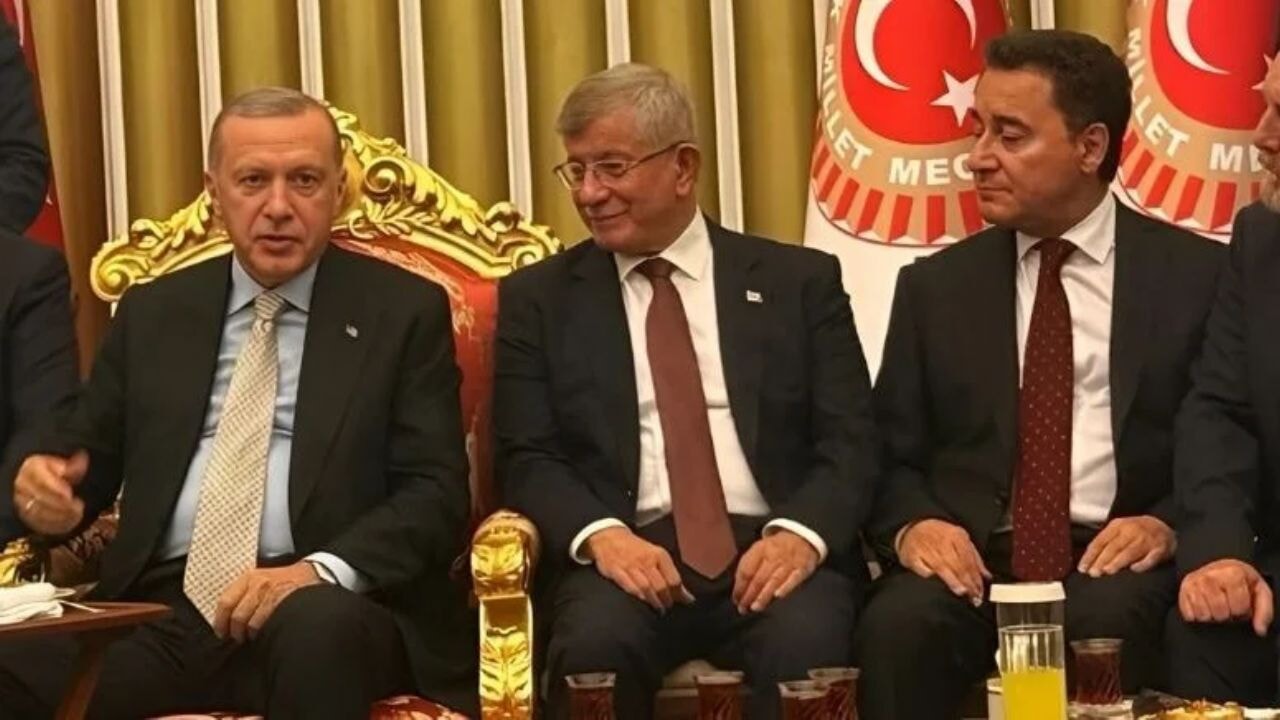 Babacan: 'Size mi soracağız kardeşim...'