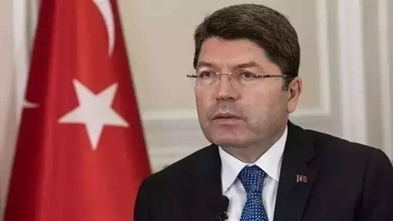 Bakan Tunç, 'CHP belediyelerine operasyon' tepkilerine cevap verdi