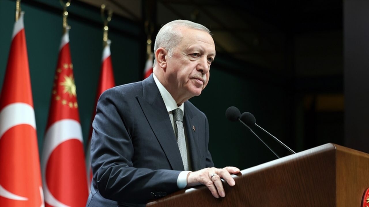 Cumhurbaşkanı Erdoğan, şehit Jandarma Astsubay Ferhat Gedik ile Eren Bülbül'ü andı