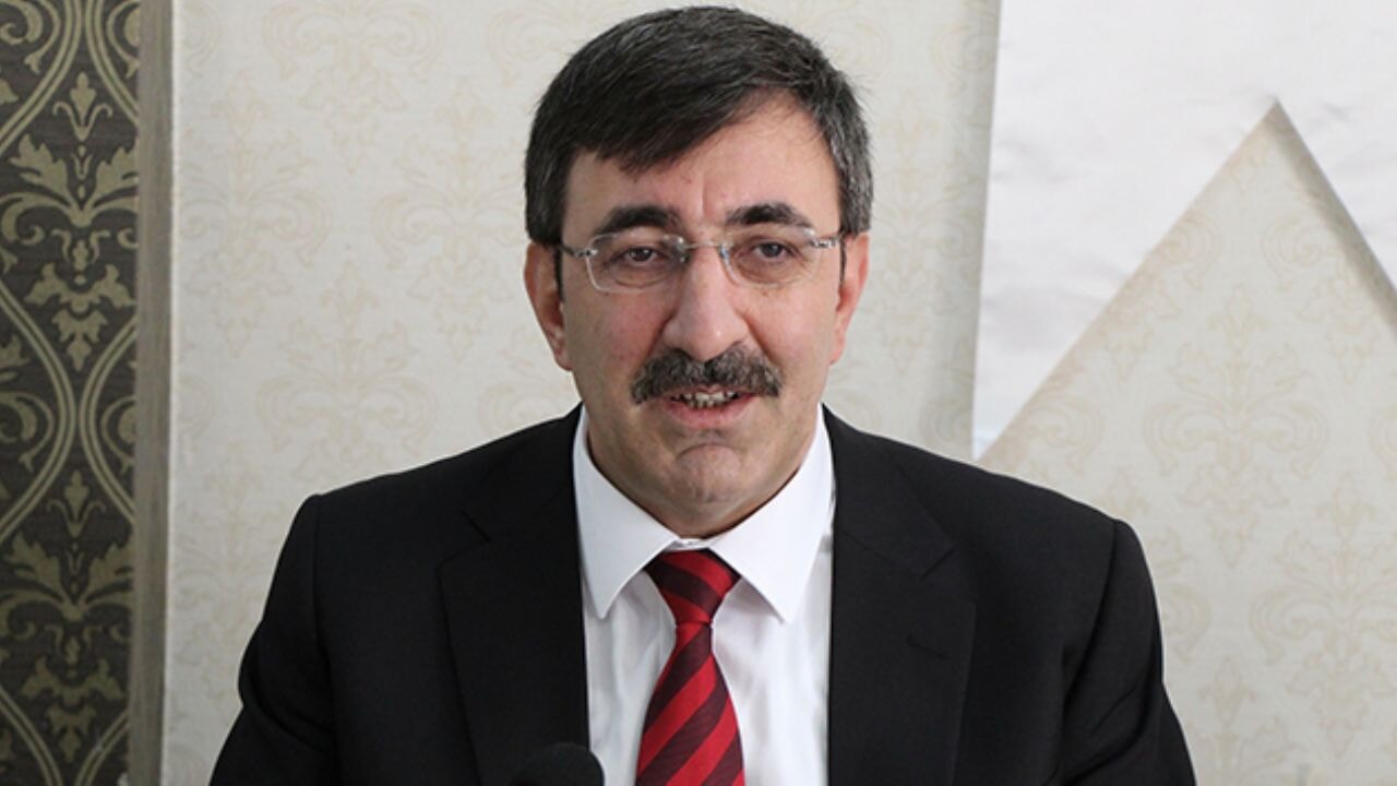 Cumhurbaşkanlığı'na Yılmaz vekalet edecek