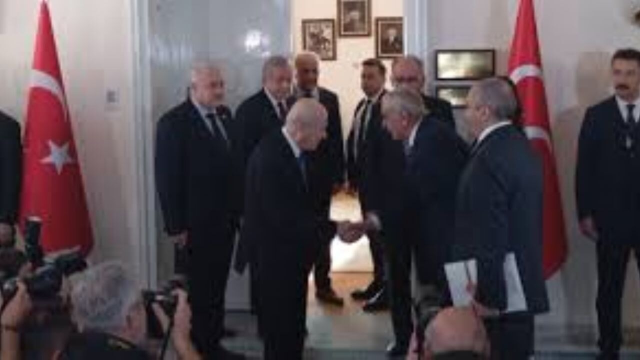 DEM Parti heyeti Bahçeli'yle buluşacak