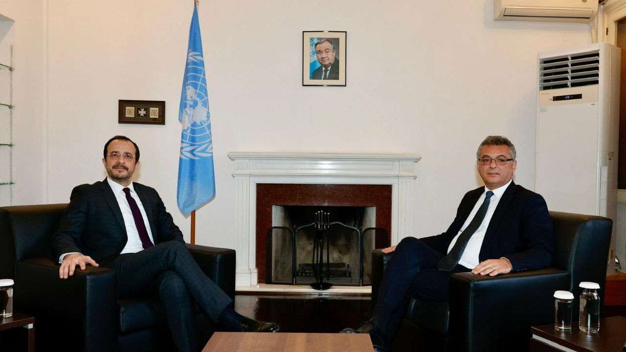 KKTC Cumhurbaşkanı ile Rum lider, BM olmadan baş başa görüştü