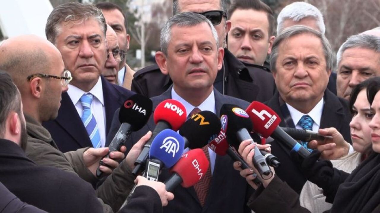 Özel'den Akın Gürlek yorumu: Bakanlık dokunulmazlık imkânı veriyor