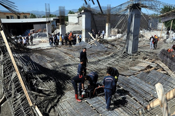 Kahramanmaraş'ta inşaatta göçük: 9 yaralı