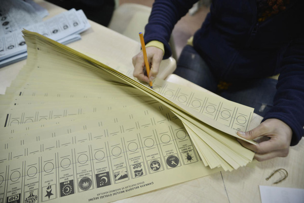 Oy pusulaları basıldı