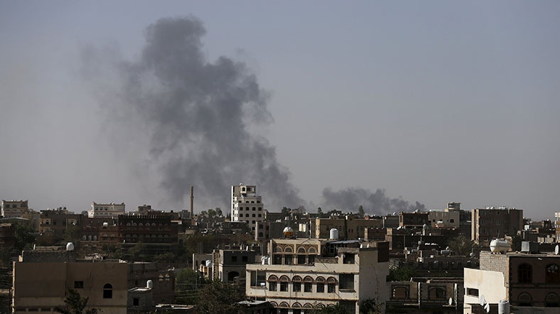 İran uçağı inmesin diye havaalanını vurdular