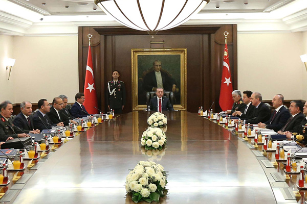 Birinci ve öncelikli tehdit “paralel yapı”