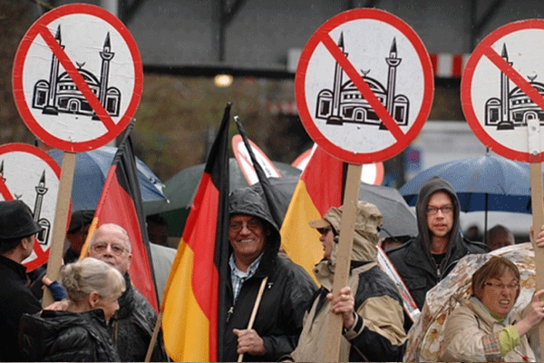 Avusturya İslam karşıtı yürüyüşe  izin vermedi