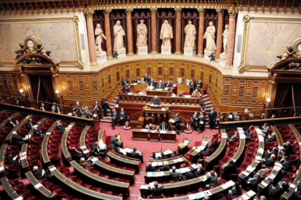 ABD Senatosu İran tasarısını onayladı