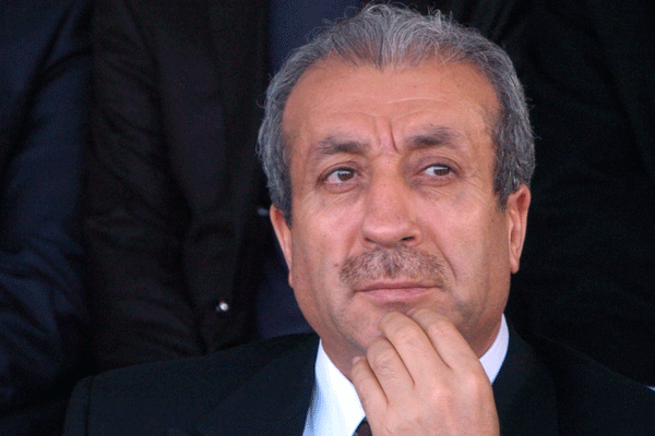 Bakan Eker'in 300 akrabası HDP'ye geçti