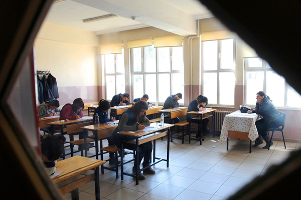 KPSS soruşturmasında 60 tutuklama!