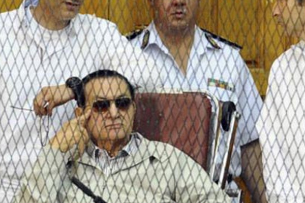 Mübarek ve iki oğluna hapis cezası