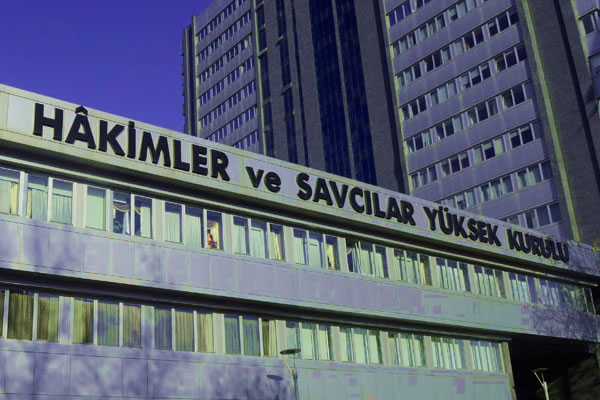 HSYK'dan hakimler için soruşturma izni