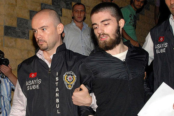 Karakola gitmedi polise dava açıldı