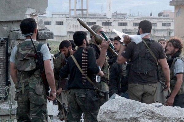 Kuşatmayı kırmaya çalışan 70 asker öldürüldü