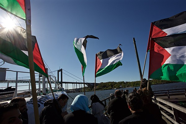 Aktivistler Gazze'ye doğru yola çıktı
