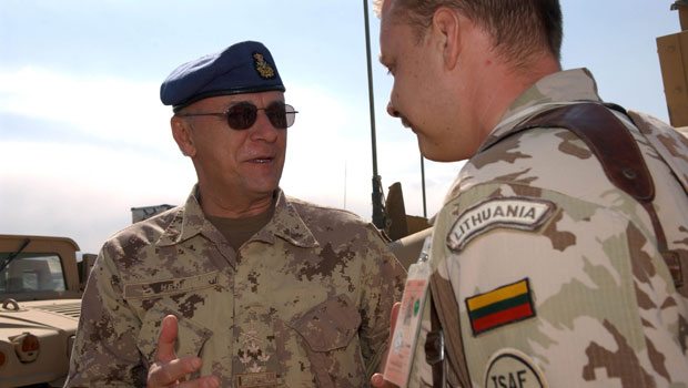 Zorunlu askerlik geliyor