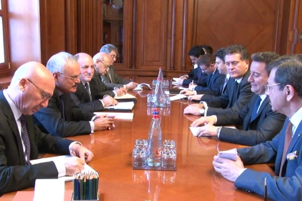 Babacan Azerbaycan Başbakanı ile görüştü