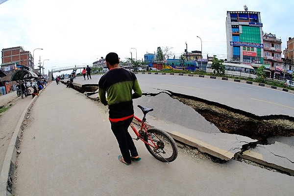 Nepal'de büyük bir deprem daha