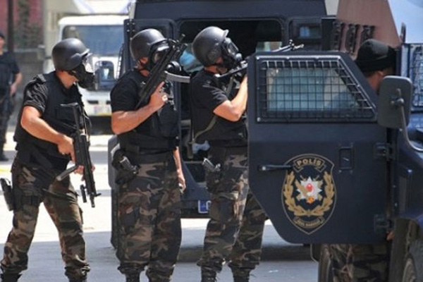 Demirtaş'ın evine polis  baskını!