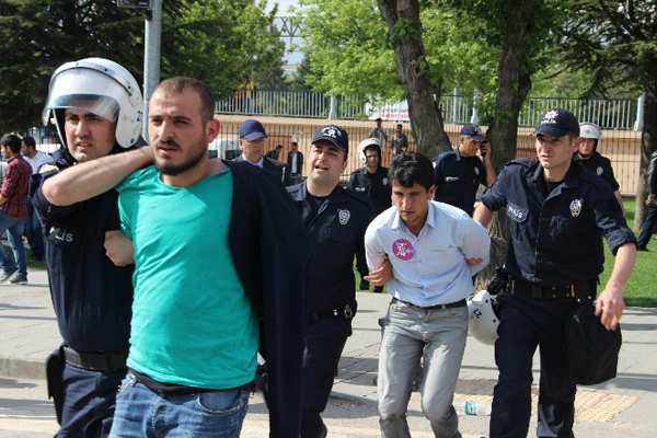 Üniversitede HDP-MHP gerginliği