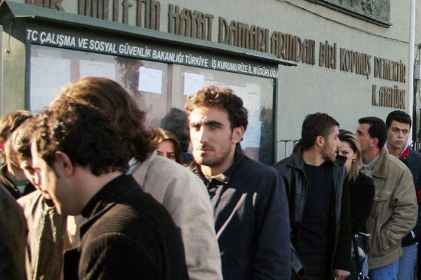 İşsizlik başvurularında önemli artış