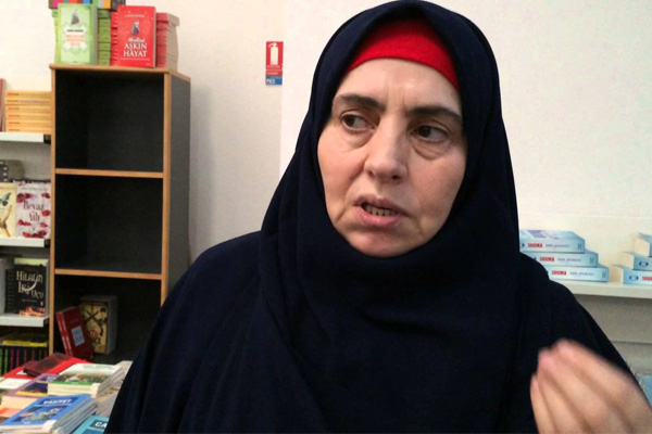 Emine Şenlikoğlu'na  gözaltı şoku!