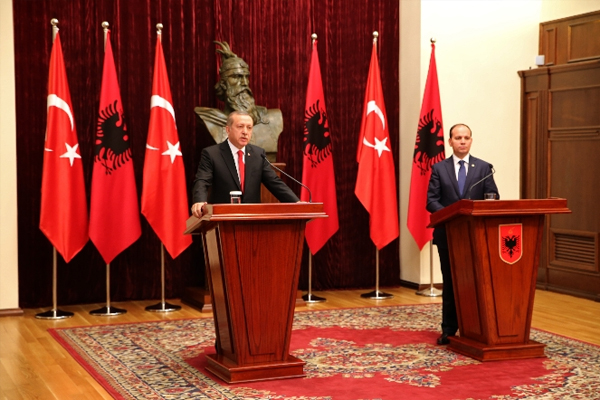 'Herkes boynunun borcunu ödemeli'