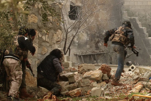 Muhalifler Halep'te IŞİD'i vuruyor