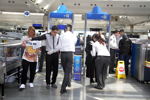 Havalimanların elle arama dönemi