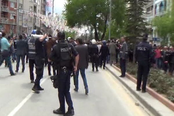 Kırşehir’de HDP mitinginde arbede