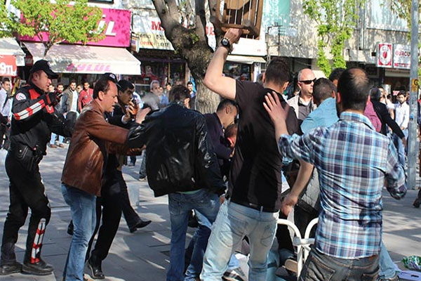 Çanakkale ve Denizli'de gerginlik