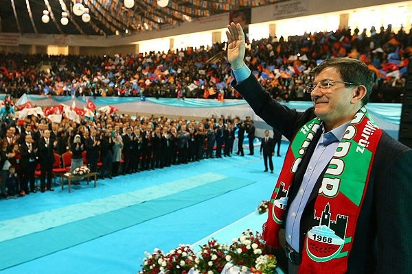 Aynı gün miting kararı tartışma başlattı