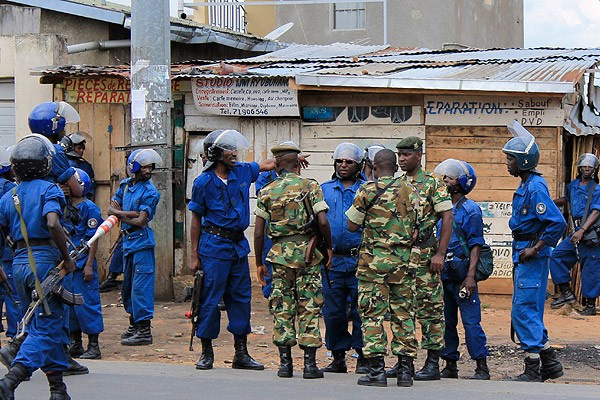 Burundi'de 3 general tutuklandı