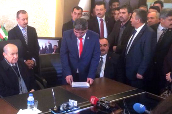 MHP'li Belediye Başkanı: AK Parti'ye geçiyorum