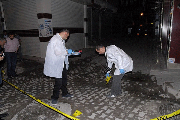 AK Parti seçim bürosuna saldırı